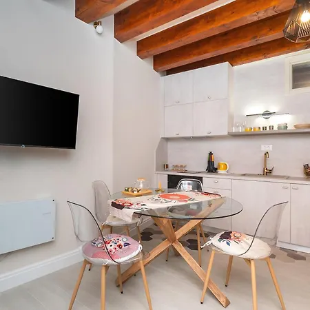 Apartment Sizgoric Palace