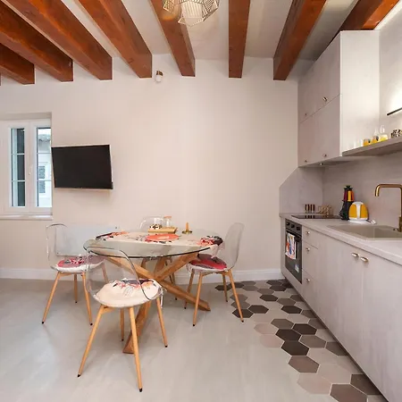 Apartment Sizgoric Palace