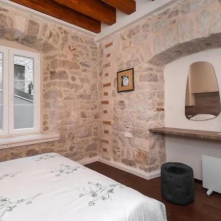 Sizgoric Palace * شيبينيك