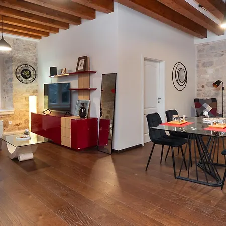 Sizgoric Palace Apartman *