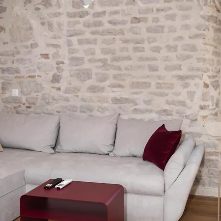 Sizgoric Palace Apartment