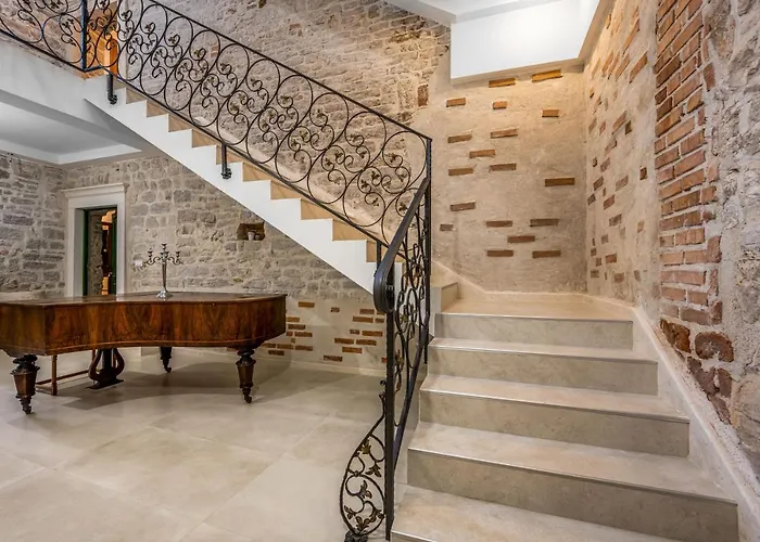 Sizgoric Palace * Šibenik