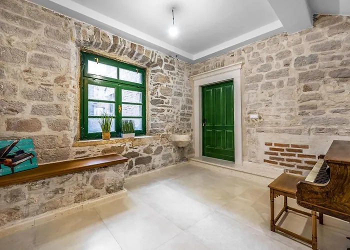 Sizgoric Palace شقة شيبينيك