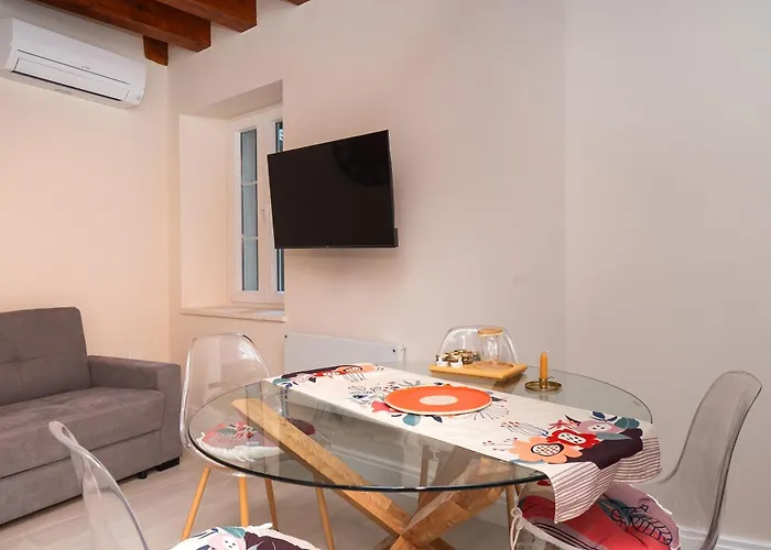 Sizgoric Palace * Šibenik